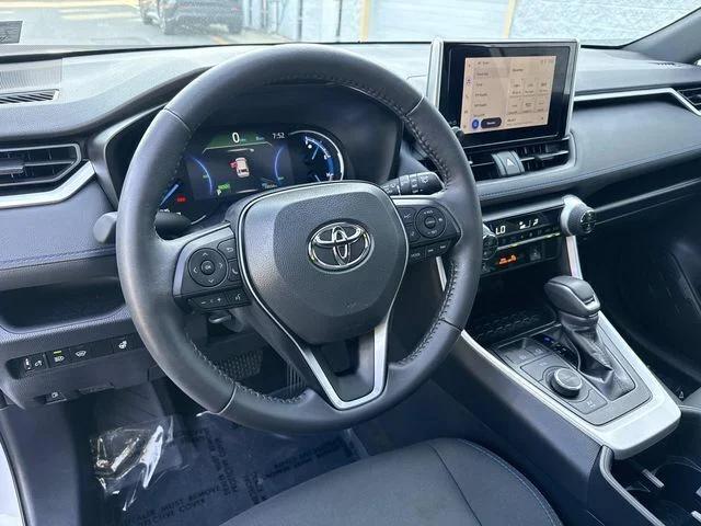 2023 Toyota RAV4 Hybrid SE