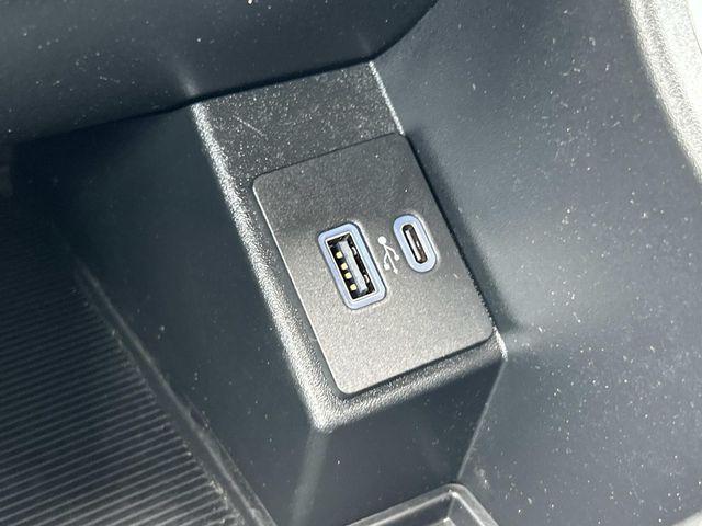 2021 Ford Edge SE