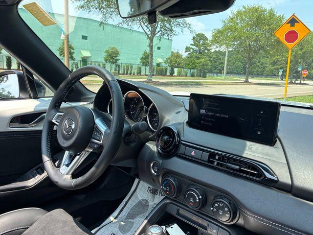 2025 Mazda MX-5 Club