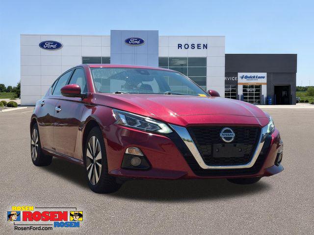2019 Nissan Altima 2.5 SV for sale in Belleville, WI