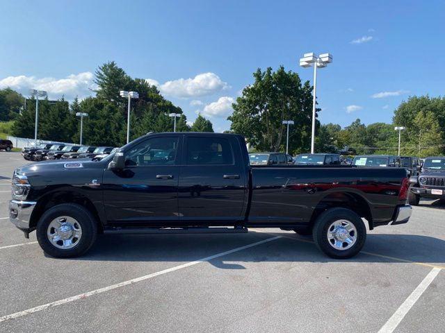 2025 RAM 2500 Tradesman Crew Cab 4x4 8 Box