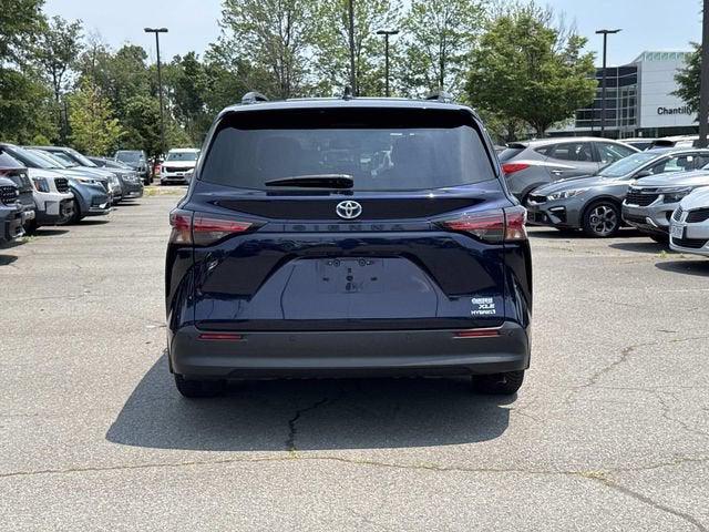 2021 Toyota Sienna XLE 2021 Toyota Sienna XLE