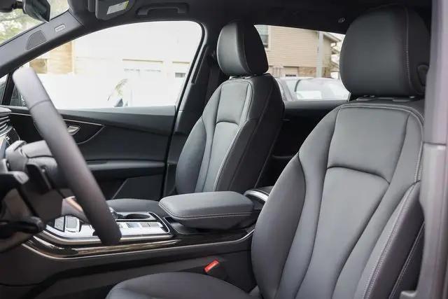 2026 Audi Q7 Premium 45 TFSI quattro tiptronic