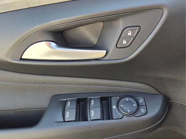 2026 Buick NV Sport Touring FWD