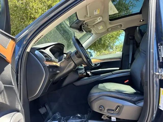 2021 Volvo XC90 T5 Momentum 7 Passenger