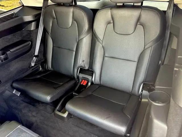 2021 Volvo XC90 T5 Momentum 7 Passenger