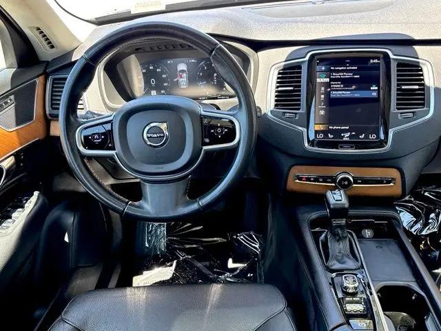 2021 Volvo XC90 T5 Momentum 7 Passenger