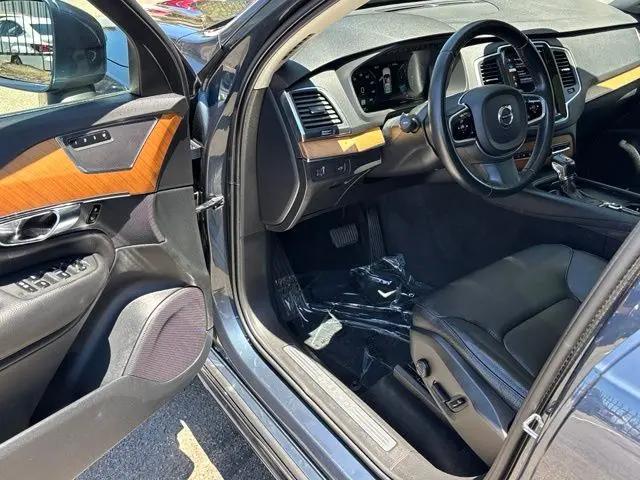 2021 Volvo XC90 T5 Momentum 7 Passenger