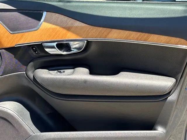 2021 Volvo XC90 T5 Momentum 7 Passenger
