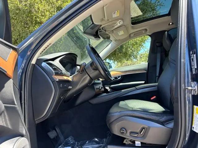 2021 Volvo XC90 T5 Momentum 7 Passenger