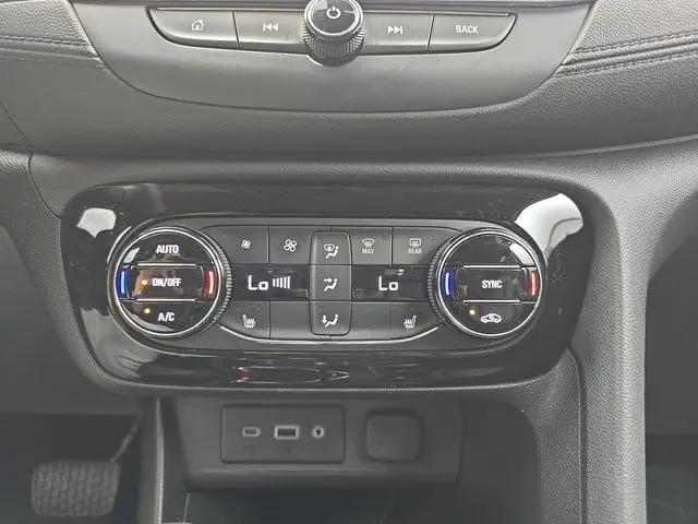 2023 Buick Encore GX Essence FWD