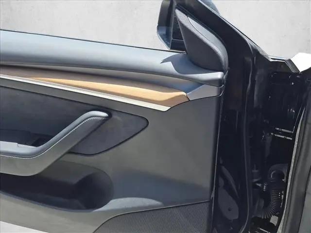 2021 Tesla Model 3 Standard Range Plus Rear-Wheel Drive