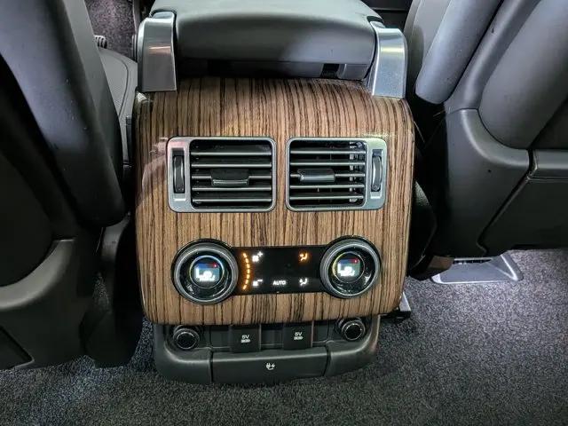 2018 Land Rover Range Rover 3.0L V6 Supercharged HSE