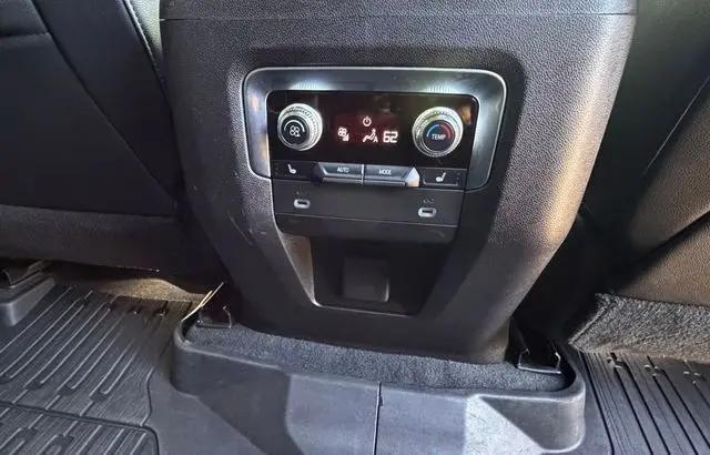 2021 GMC Yukon 2WD SLT
