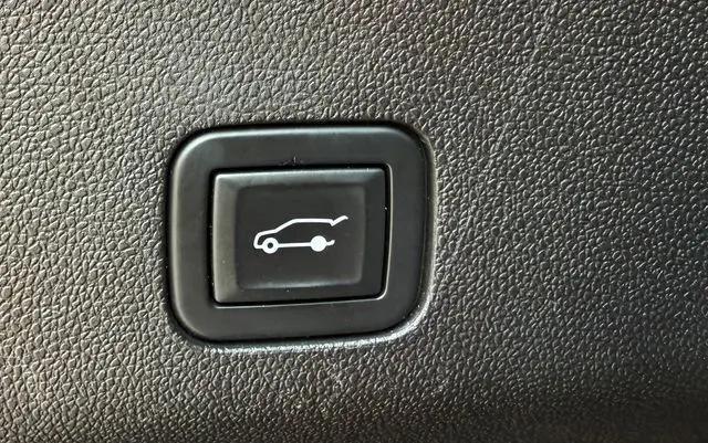 2021 GMC Yukon 2WD SLT