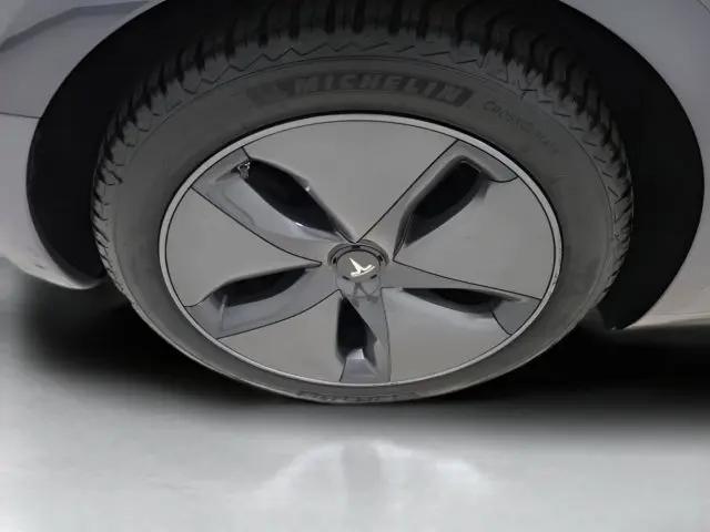 2020 Tesla Model 3 Standard Range Plus Rear-Wheel Drive