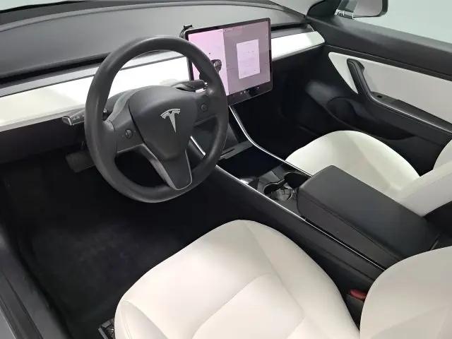 2020 Tesla Model 3 Standard Range Plus Rear-Wheel Drive