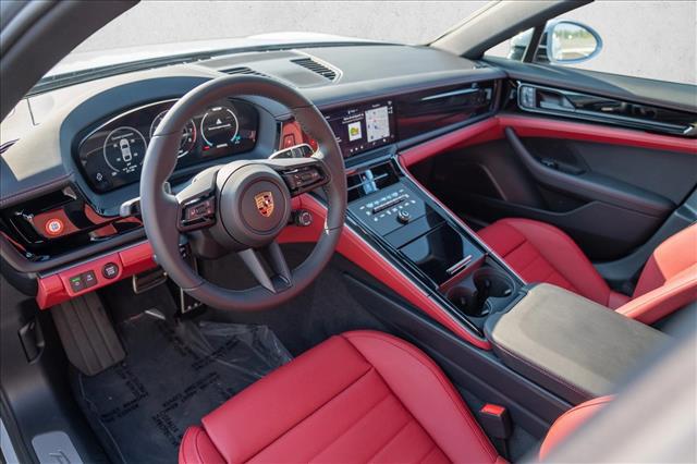 2026 Porsche Panamera 4