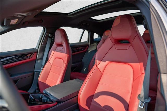 2026 Porsche Panamera 4