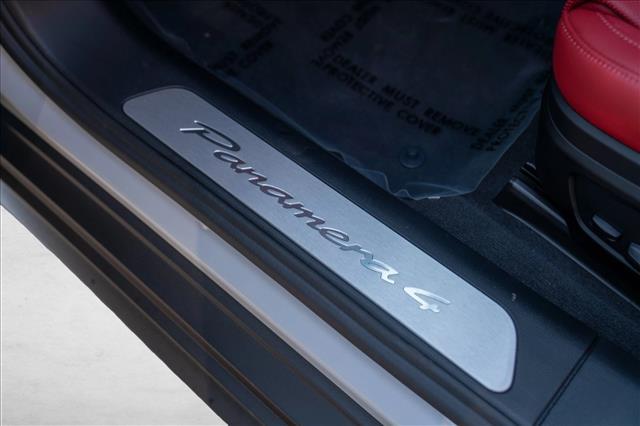 2026 Porsche Panamera 4