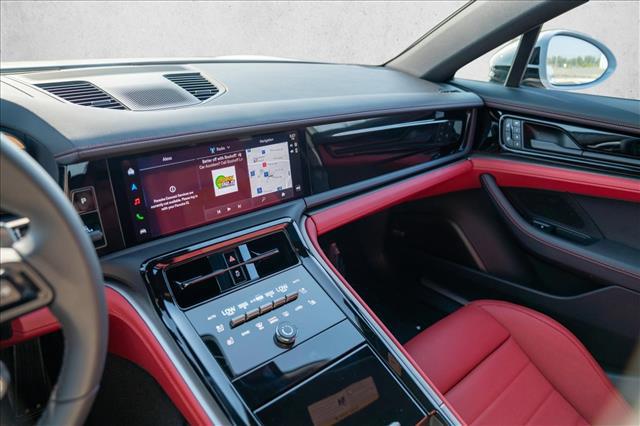 2026 Porsche Panamera 4
