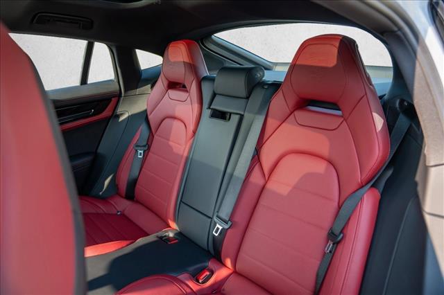 2026 Porsche Panamera 4