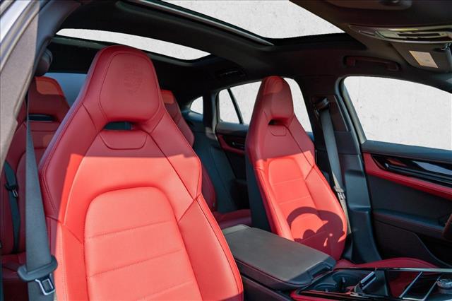 2026 Porsche Panamera 4