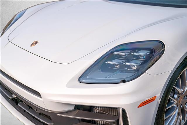 2026 Porsche Panamera 4