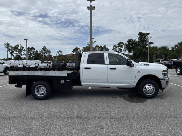 2026 RAM 3500 Chassis RAM 3500 TRADESMAN CREW CAB CHASSIS 4X4 60 CA
