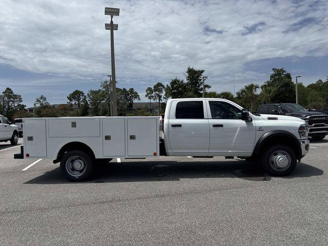 2026 RAM 5500 Chassis RAM 5500 TRADESMAN CHASSIS CREW CAB 4X4 84 CA