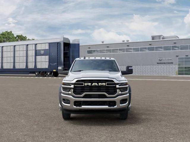 2026 RAM 5500 Chassis RAM 5500 TRADESMAN CHASSIS CREW CAB 4X4 84 CA