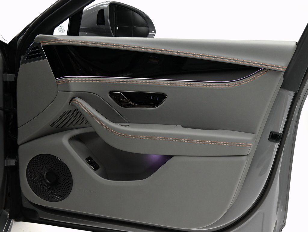 2025 Bentley Flying Spur - Photo 23