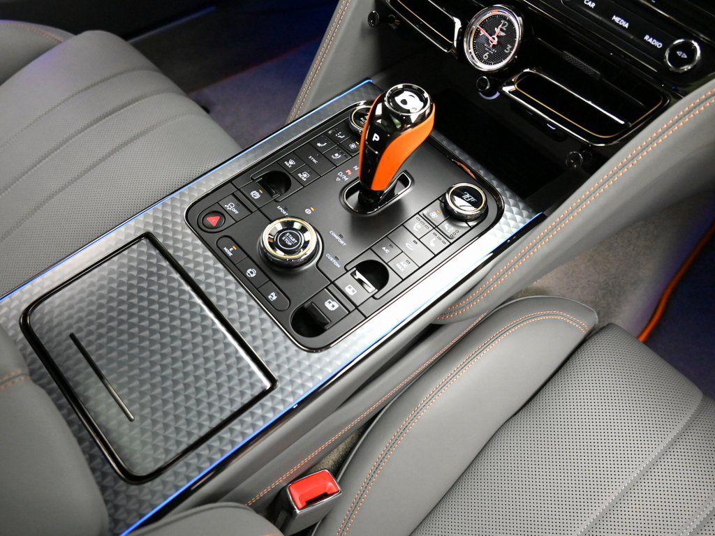 2025 Bentley Flying Spur - Photo 26