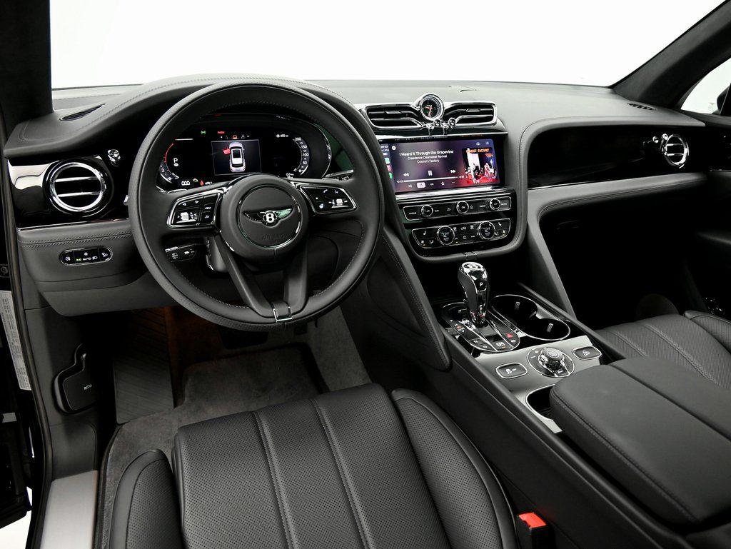 2025 Bentley Bentayga - Photo 13