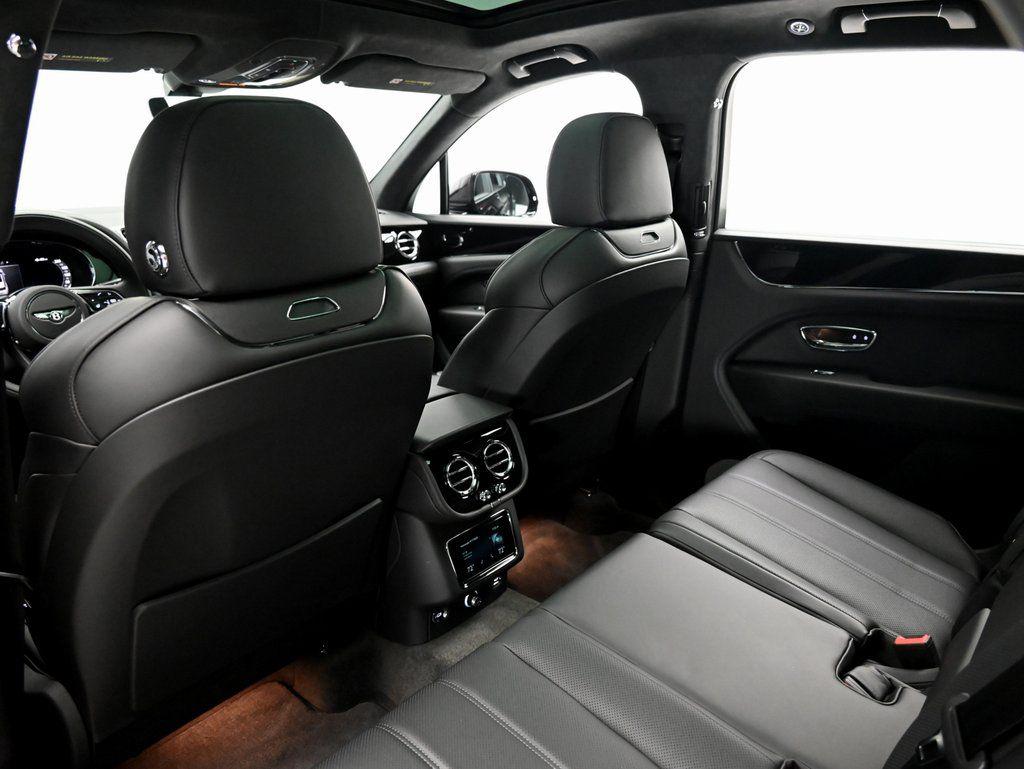 2025 Bentley Bentayga - Photo 14