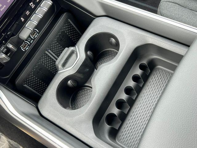 2026 Ram 2500 Big Horn Crew Cab 4x4 64 Box