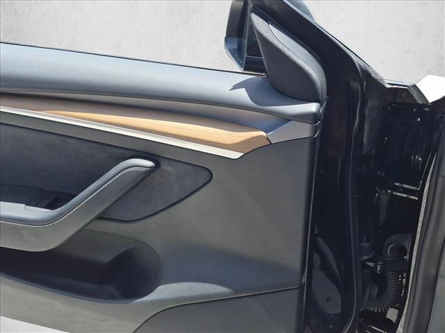 2021 Tesla Model 3 Standard Range Plus Rear-Wheel Drive