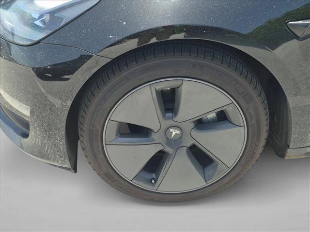 2021 Tesla Model 3 Standard Range Plus Rear-Wheel Drive
