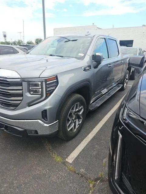 2023 GMC Sierra 1500 4WD Crew Cab Short Box SLT for sale in Hodgkins, IL