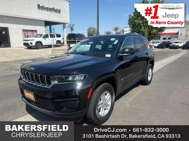 2023 Jeep Grand Cherokee Laredo 4x4 for sale in Bakersfield, CA