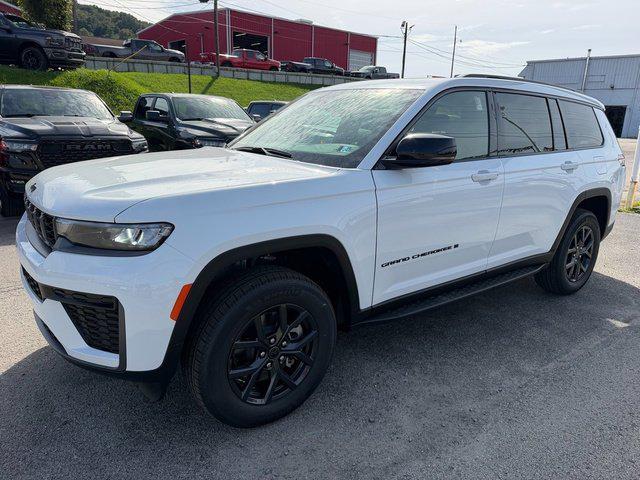 2027 Jeep Grand Cherokee GRAND CHEROKEE L LAREDO ALTITUDE 4X4 2027 Jeep Grand Cherokee GRAND CHEROKEE L LAREDO ALTITUDE 4X4