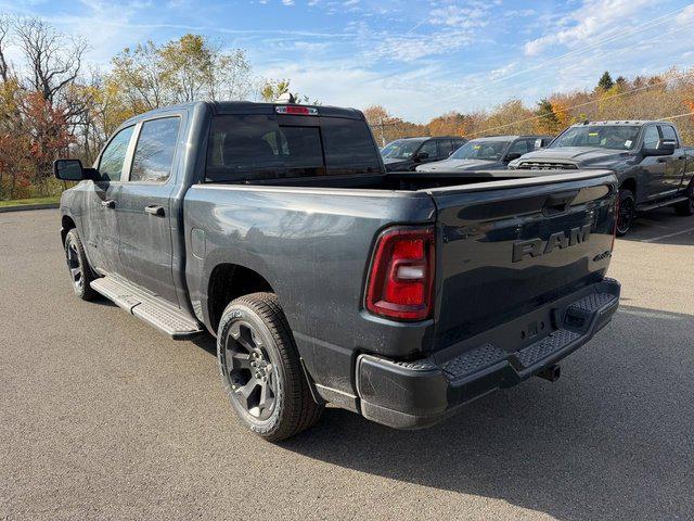 2027 RAM Ram 1500 RAM 1500 EXPRESS CREW CAB 4X4 57 BOX 2027 RAM Ram 1500 RAM 1500 EXPRESS CREW CAB 4X4 57 BOX