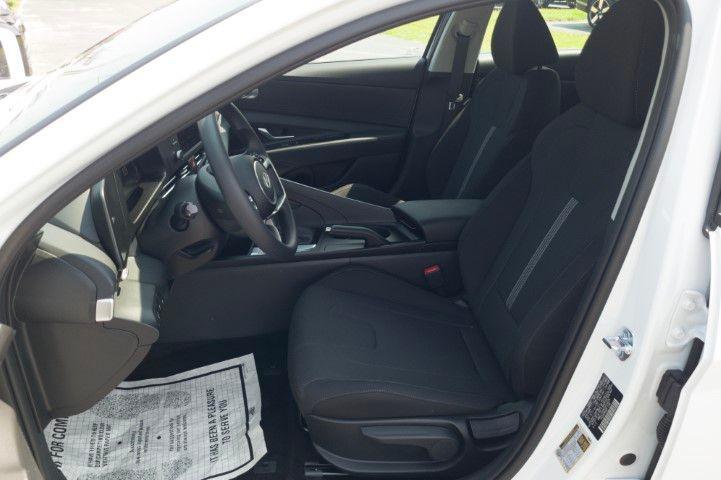 New 2026 White HYUNDAI SE image 12