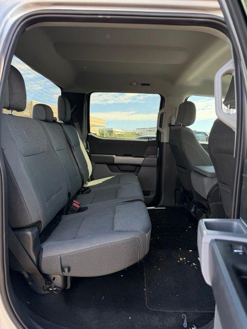 2025 Ford F-150 XLT - Photo 6