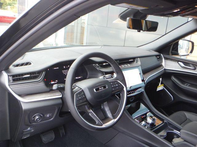 2027 Jeep Grand Cherokee L Limited Reserve