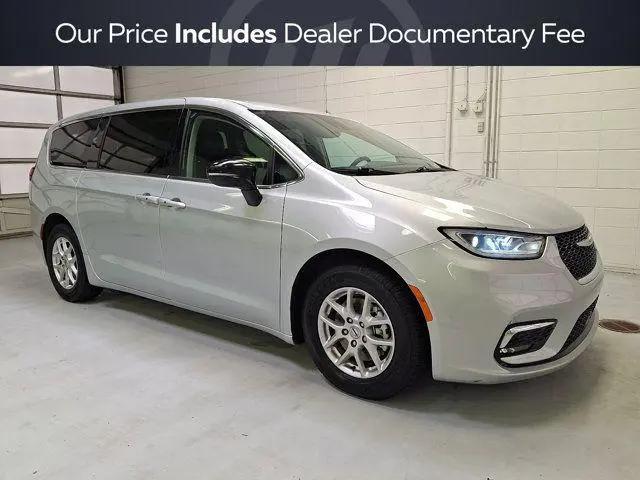 2024 Chrysler Pacifica Touring L for sale in Wilkes-Barre, PA