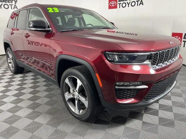 2023 Jeep Grand Cherokee Limited 4x4 for sale in Dubuque, IA