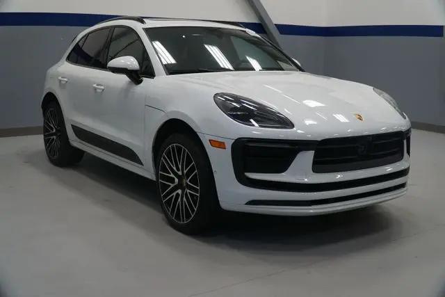 2026 Porsche Macan Macan