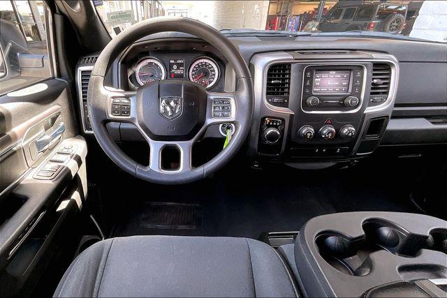 2024 Ram 1500 Classic Warlock Crew Cab 4x2 5'7" Box