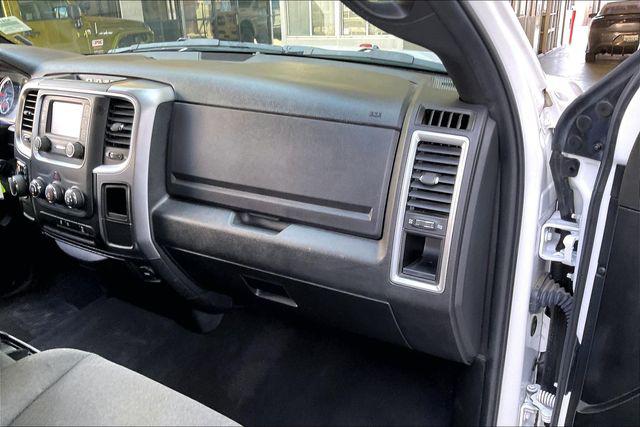 2024 Ram 1500 Classic Warlock Crew Cab 4x2 5'7" Box